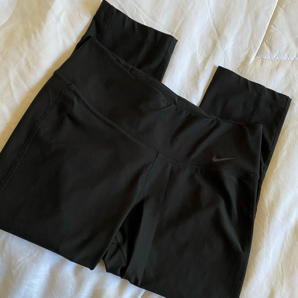Nike women’s sports leggings